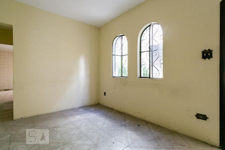 Sala de casa à venda com 5 quartos, 150m² em Chora Menino, São Paulo