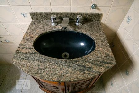 Casa à venda com 150m², 5 quartos e 1 vagaBanheiro