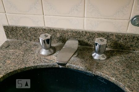 Casa à venda com 150m², 5 quartos e 1 vagaBanheiro