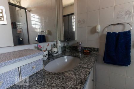 Casa à venda com 120m², 3 quartos e 2 vagas Casa à venda com 120m², 3 quartos e 2 vagasBanheiro da Suíte