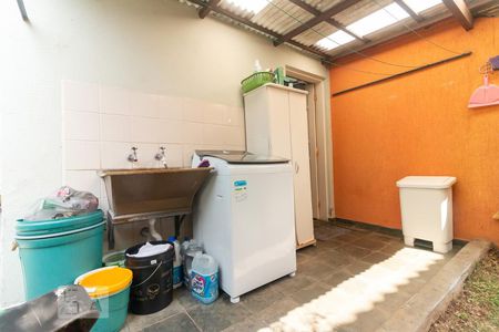 Casa à venda com 120m², 3 quartos e 2 vagas Casa à venda com 120m², 3 quartos e 2 vagasArea de Serviços