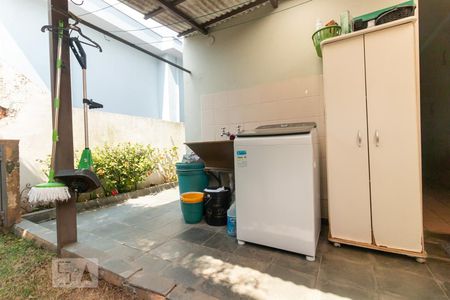 Casa à venda com 120m², 3 quartos e 2 vagas Casa à venda com 120m², 3 quartos e 2 vagasArea de Serviços