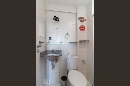 Apartamento à venda com 72m², 2 quartos e 2 vagasBanheiro quarto 2 suíte