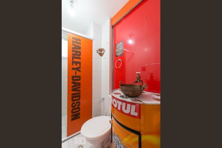 Apartamento à venda com 72m², 2 quartos e 2 vagasBanheiro social