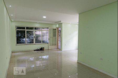 Sala de casa à venda com 4 quartos, 240m² em Vila Brasilina, São Paulo