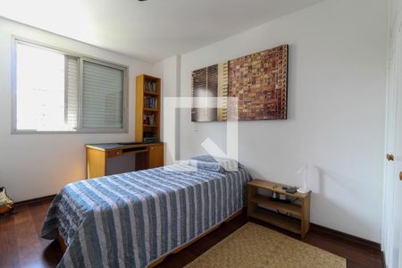 Apartamento à venda com 167m², 4 quartos e 2 vagasQuarto 3