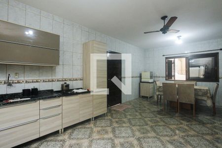 Casa à venda com 190m², 3 quartos e 2 vagas Casa à venda com 190m², 3 quartos e 2 vagasCozinha