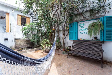 Casa à venda com 150m², 3 quartos e 1 vaga Casa à venda com 150m², 3 quartos e 1 vagaQuintal