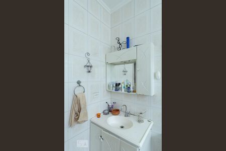 Casa à venda com 150m², 3 quartos e 1 vaga Casa à venda com 150m², 3 quartos e 1 vagaBanheiro Social