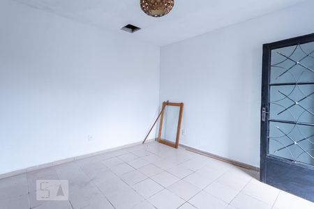 Casa à venda com 150m², 3 quartos e 1 vaga Casa à venda com 150m², 3 quartos e 1 vagaSuíte Edícula