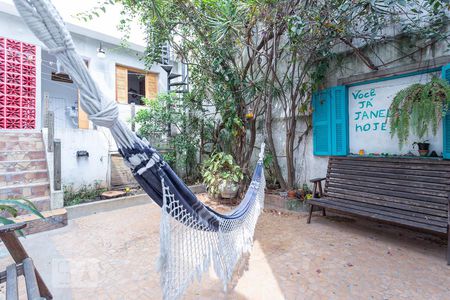 Casa à venda com 150m², 3 quartos e 1 vaga Casa à venda com 150m², 3 quartos e 1 vagaQuintal