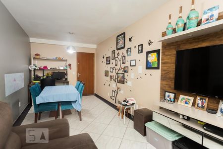 Apartamento à venda com 66m², 2 quartos e 1 vaga Apartamento à venda com 66m², 2 quartos e 1 vagaSala