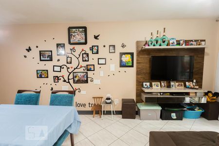 Apartamento à venda com 66m², 2 quartos e 1 vaga Apartamento à venda com 66m², 2 quartos e 1 vagaSala