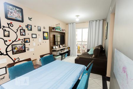 Apartamento à venda com 66m², 2 quartos e 1 vaga Apartamento à venda com 66m², 2 quartos e 1 vagaSala