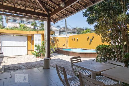 Casa de condomínio para alugar com 206m², 5 quartos e 3 vagasVaranda gourmet