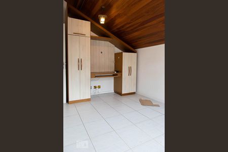 Casa de condomínio para alugar com 206m², 5 quartos e 3 vagasQuarto 4