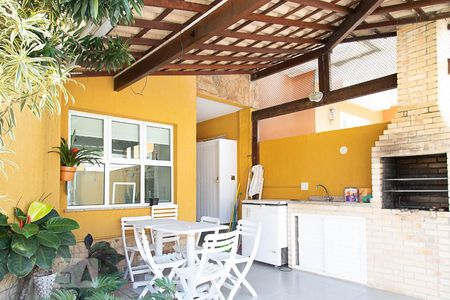 Casa de condomínio para alugar com 206m², 5 quartos e 3 vagasVaranda gourmet