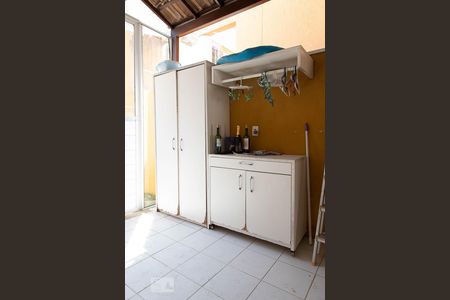 Casa de condomínio para alugar com 206m², 5 quartos e 3 vagasÁrea de serviço