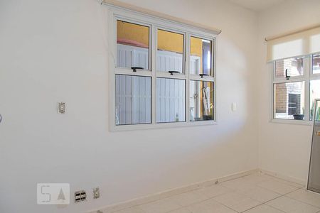 Casa de condomínio para alugar com 206m², 5 quartos e 3 vagasQuarto 1