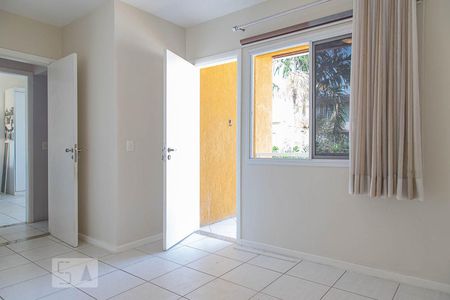 Casa de condomínio para alugar com 206m², 5 quartos e 3 vagasSuíte