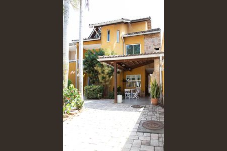 Casa de condomínio para alugar com 206m², 5 quartos e 3 vagasEntrada 