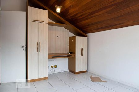 Casa de condomínio para alugar com 206m², 5 quartos e 3 vagasQuarto 4