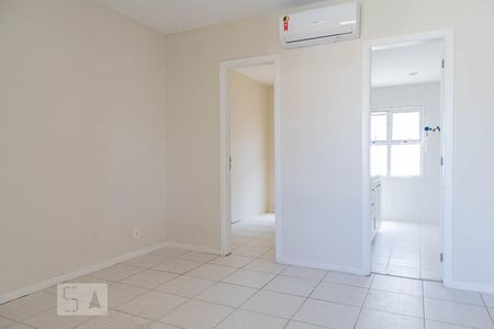 Casa de condomínio para alugar com 206m², 5 quartos e 3 vagasSuíte