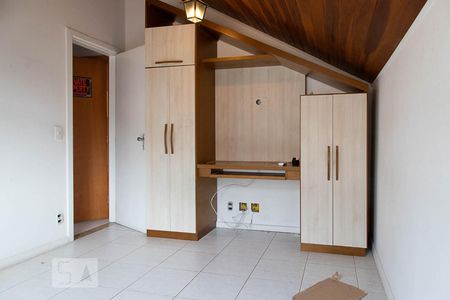 Casa de condomínio para alugar com 206m², 5 quartos e 3 vagasQuarto 4