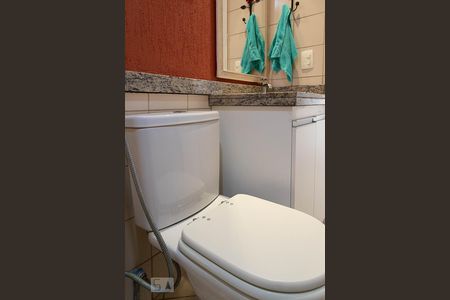 Casa de condomínio para alugar com 206m², 5 quartos e 3 vagasBanheiro social 1