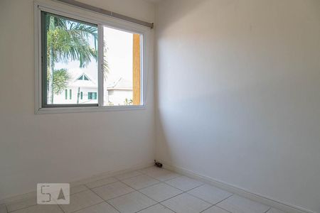 Casa de condomínio para alugar com 206m², 5 quartos e 3 vagasSuíte