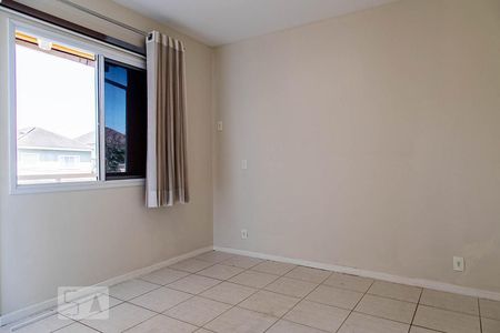 Casa de condomínio para alugar com 206m², 5 quartos e 3 vagasSuíte