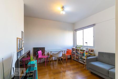 Sala de kitnet/studio para alugar com 1 quarto, 41m² em Centro, Campinas