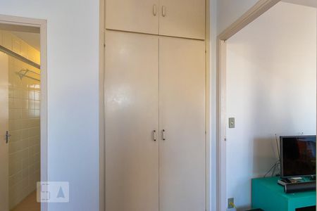Quarto da suíte de kitnet/studio para alugar com 1 quarto, 41m² em Centro, Campinas
