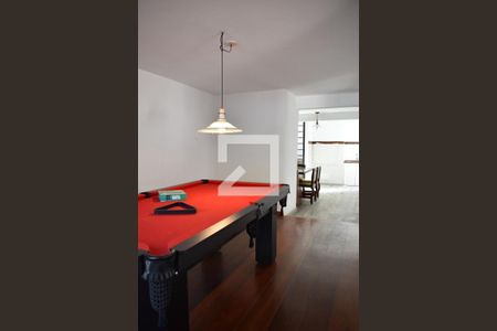 Casa para alugar com 340m², 6 quartos e 3 vagasÁrea de lazer 