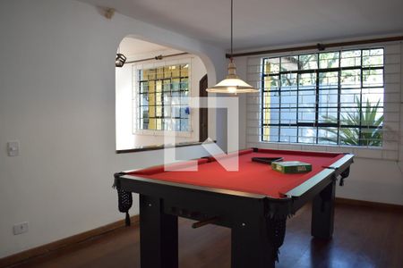 Casa para alugar com 340m², 6 quartos e 3 vagasÁrea de lazer 