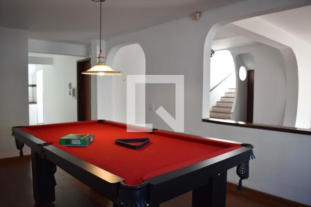 Casa para alugar com 340m², 6 quartos e 3 vagasÁrea de lazer 