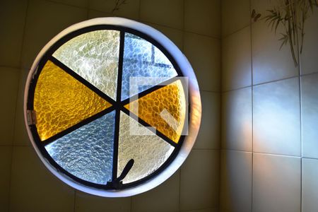 Casa para alugar com 340m², 6 quartos e 3 vagasBanheiro 6