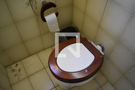 Casa para alugar com 340m², 6 quartos e 3 vagasBanheiro 6