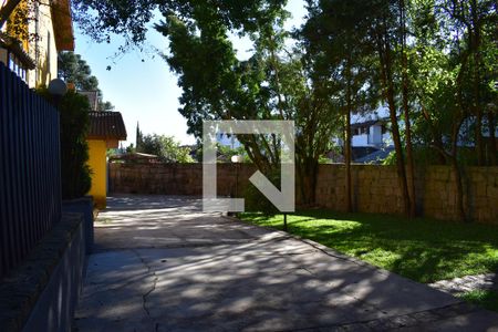 Casa para alugar com 340m², 6 quartos e 3 vagasQuintal