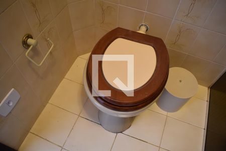 Casa para alugar com 340m², 6 quartos e 3 vagasBanheiro 5