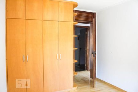 Apartamento à venda com 190m², 4 quartos e 3 vagasDormitório 2