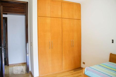 Apartamento à venda com 190m², 4 quartos e 3 vagasDormitório 3