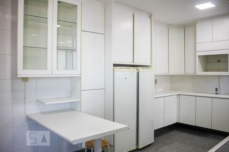 Apartamento à venda com 190m², 4 quartos e 3 vagasCozinha