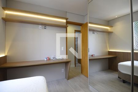 Quarto de apartamento para alugar com 2 quartos, 64m² em Vila Dom Pedro I, São Paulo