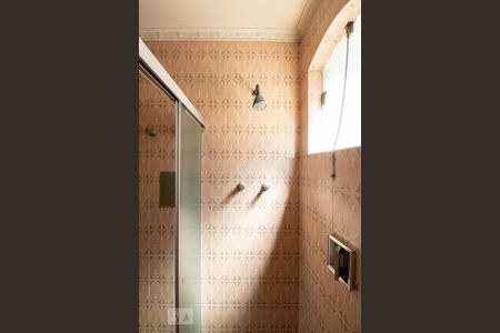 Casa à venda com 300m², 4 quartos e 3 vagasBanheiro do corredor 