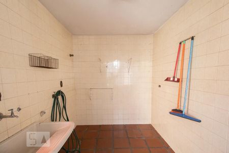 Casa à venda com 300m², 4 quartos e 3 vagasLavanderia 