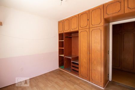 Casa à venda com 300m², 4 quartos e 3 vagasQuarto 2 