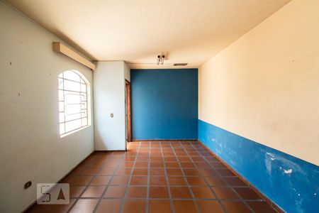 Casa à venda com 300m², 4 quartos e 3 vagasQuarto extra