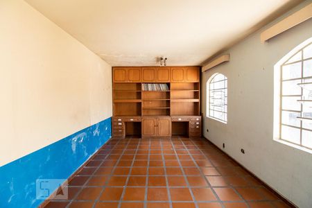 Casa à venda com 300m², 4 quartos e 3 vagasQuarto extra