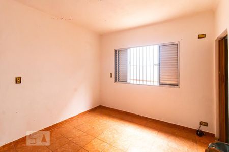 Casa à venda com 250m², 3 quartos e 2 vagasSuíte